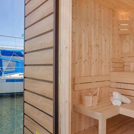 Hausboot Kleine Auszeit